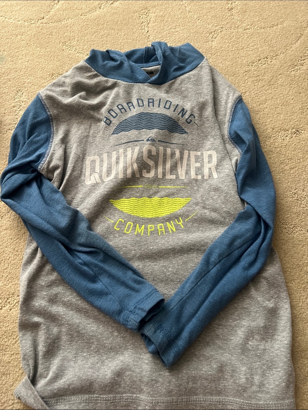 Quiksilver, Vans, Hurley, Billabong long sleeve Graphic Tees - Picture 8 of 10